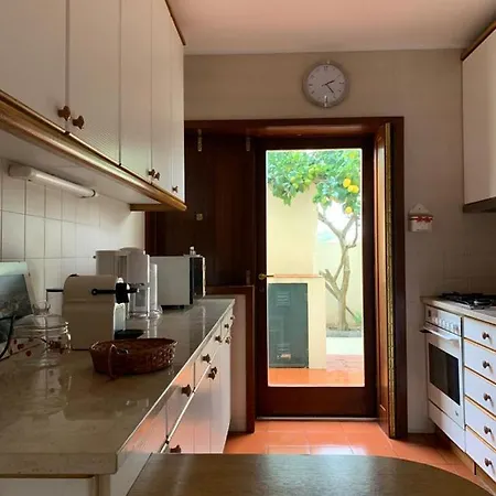 Moradia Proxima Da Do Areinho, Na Ria, E Dos Marretas * Ovar