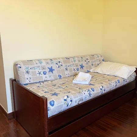 Moradia Próxima Da Do Areinho, Na Ria, E Dos Marretas * Ovar