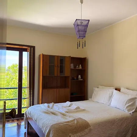 Moradia Próxima Da Do Areinho, Na Ria, E Dos Marretas *