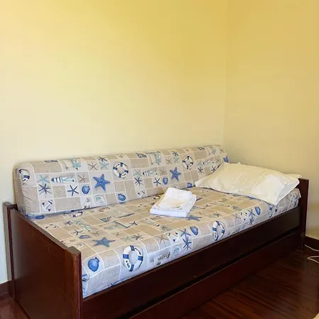 Moradia Próxima Da Do Areinho, Na Ria, E Dos Marretas Ovar