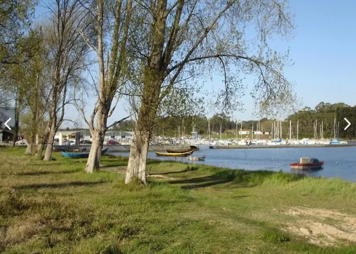 Moradia Proxima Da Do Areinho, Na Ria, E Dos Marretas